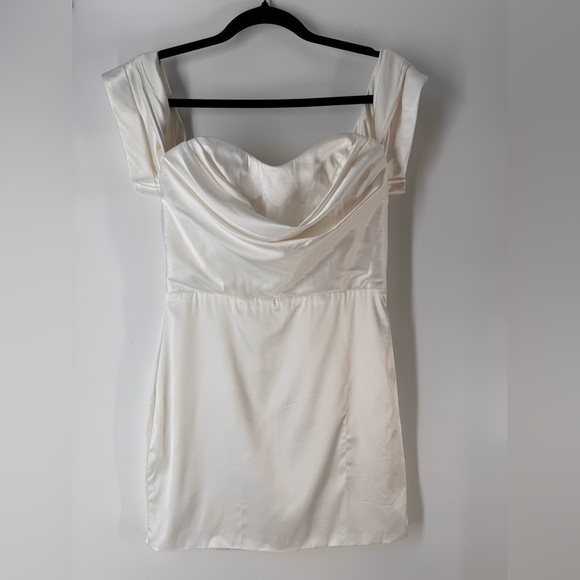 Bella Off Shoulder Dress in White MORE TO COME - Picture 3 of 11